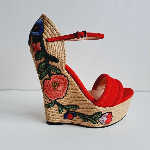 Gucci Red Suede Floral Embroidered Wedge Platform Ankle Strap Size 36.5 - Picture 3 of 16